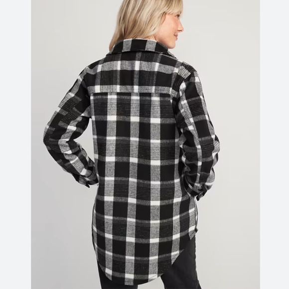 ✨Last Chance✨ Old Navy Black Plaid Soft-Brushed Utility Shacket - Picture 2 of 8